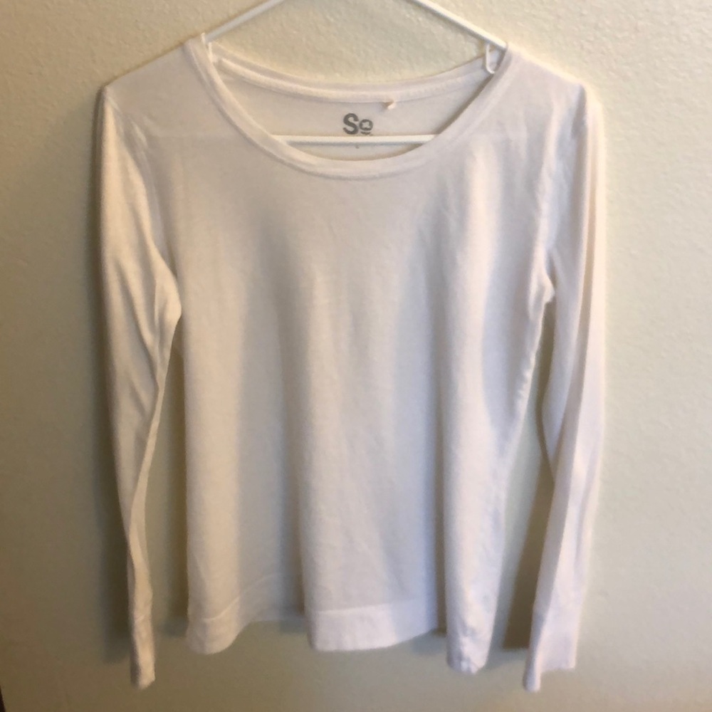 White long sleeve tee